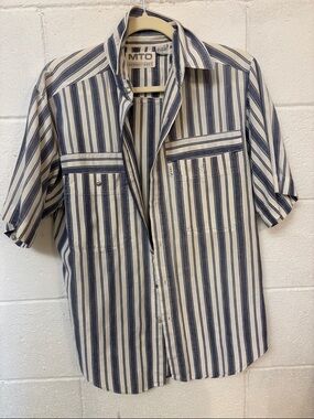MT Short-Sleeve Button-Down Shirt in Navy and Cream Stripes
